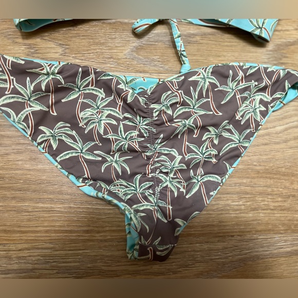 Body Glove Bikini Top Size E bottom Size M reversible - Picture 6 of 7